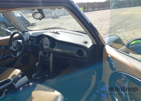 2005 Mini Cooper from USA, damaged, VIN WMWRC335X5TJ72336